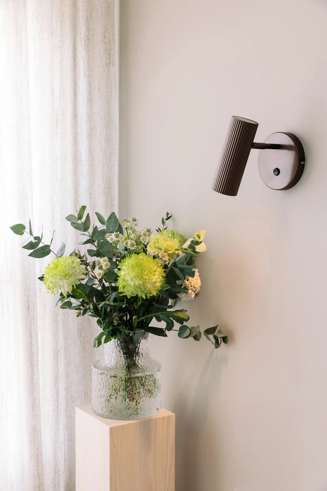 Wall Lamp Hubble – Bronze