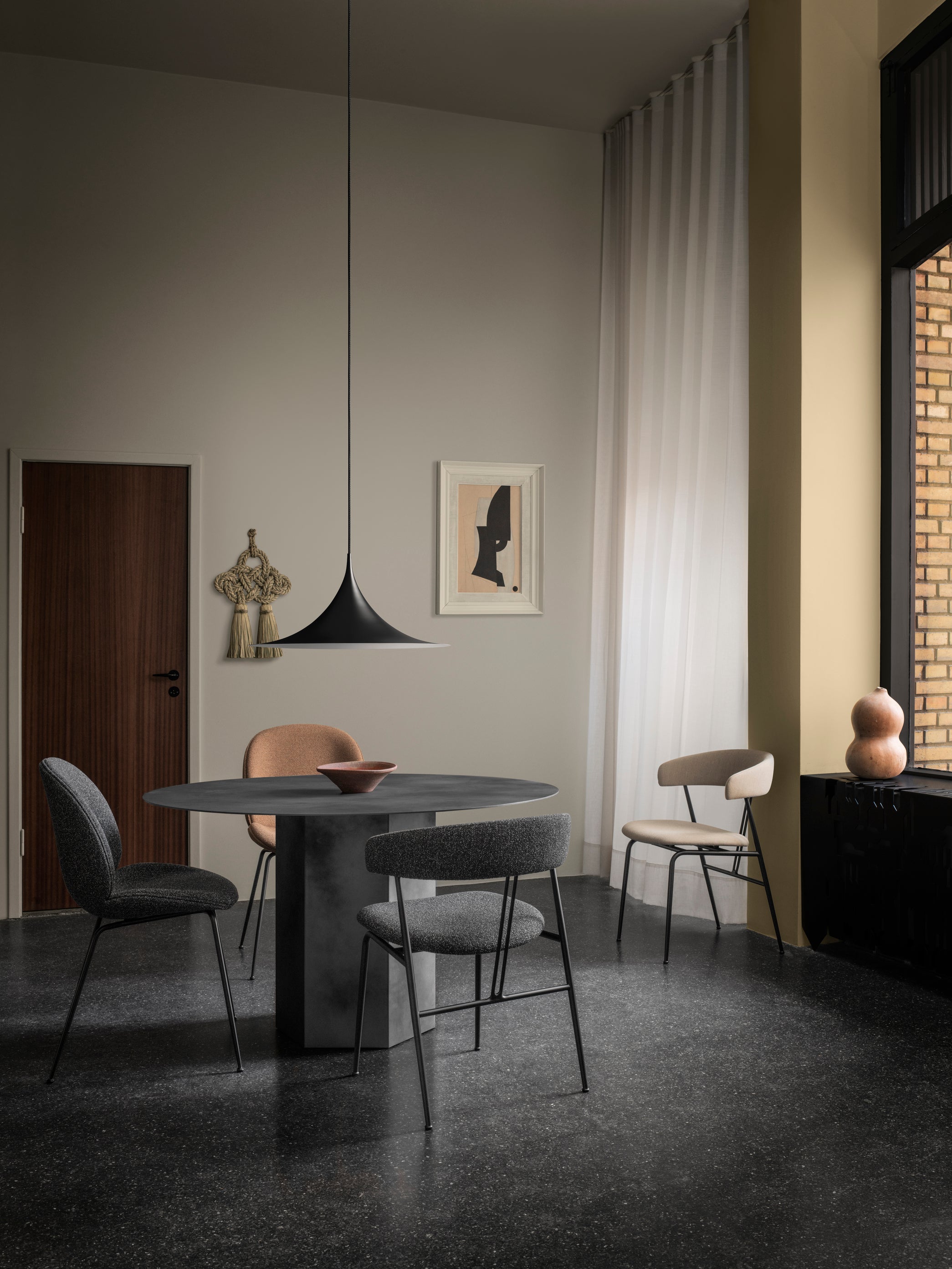 Epic Dining Table Round - Misty Gray Steel