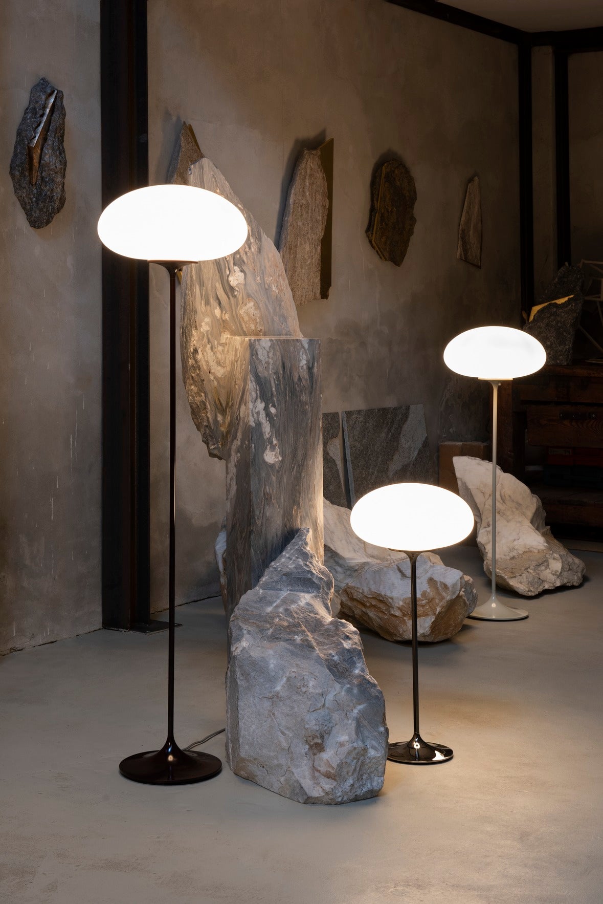 Lampadar Stemlite - Black Chrome