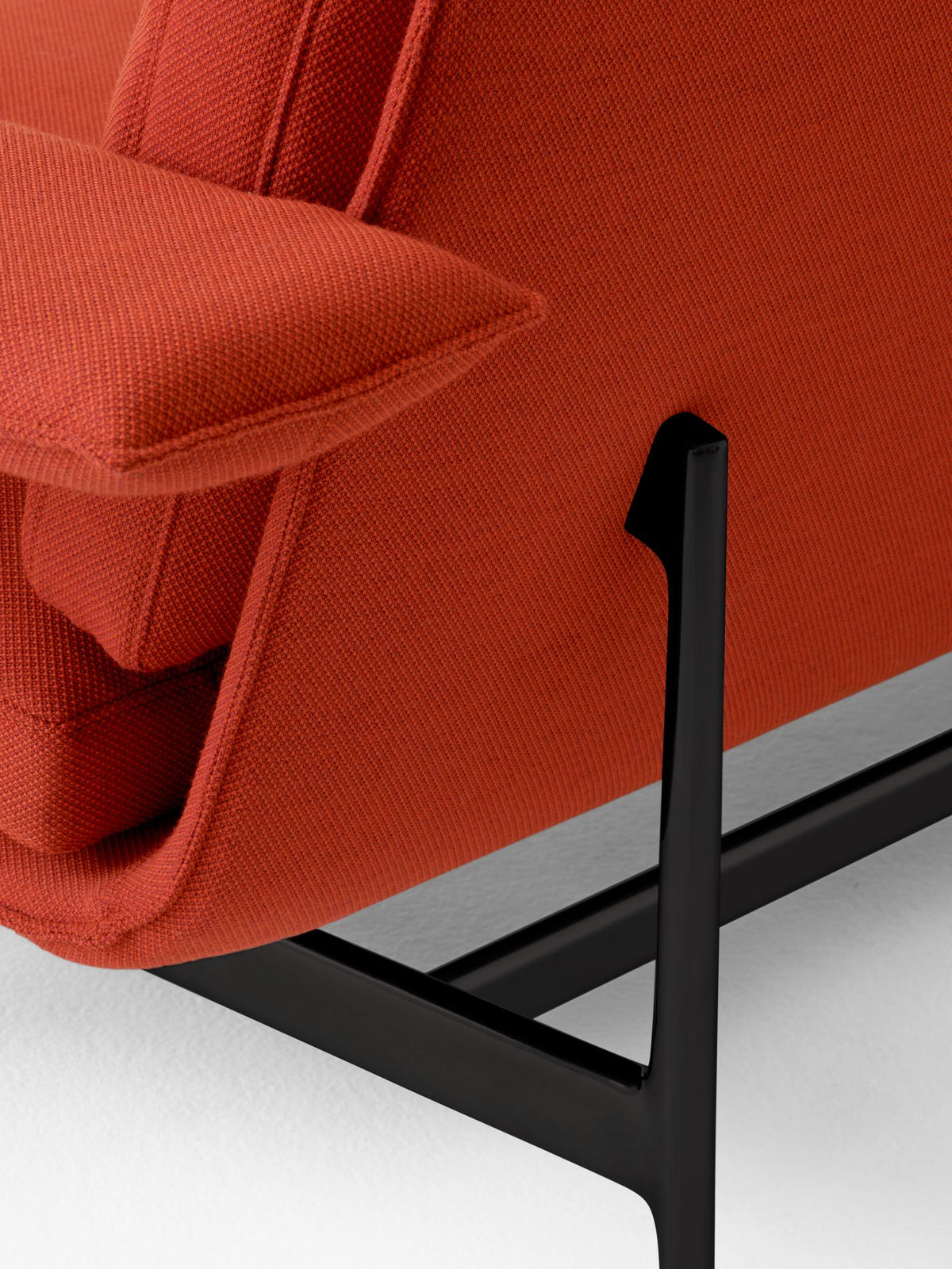 Meantime AV31 3-seater sofa - Black Aluminium legs