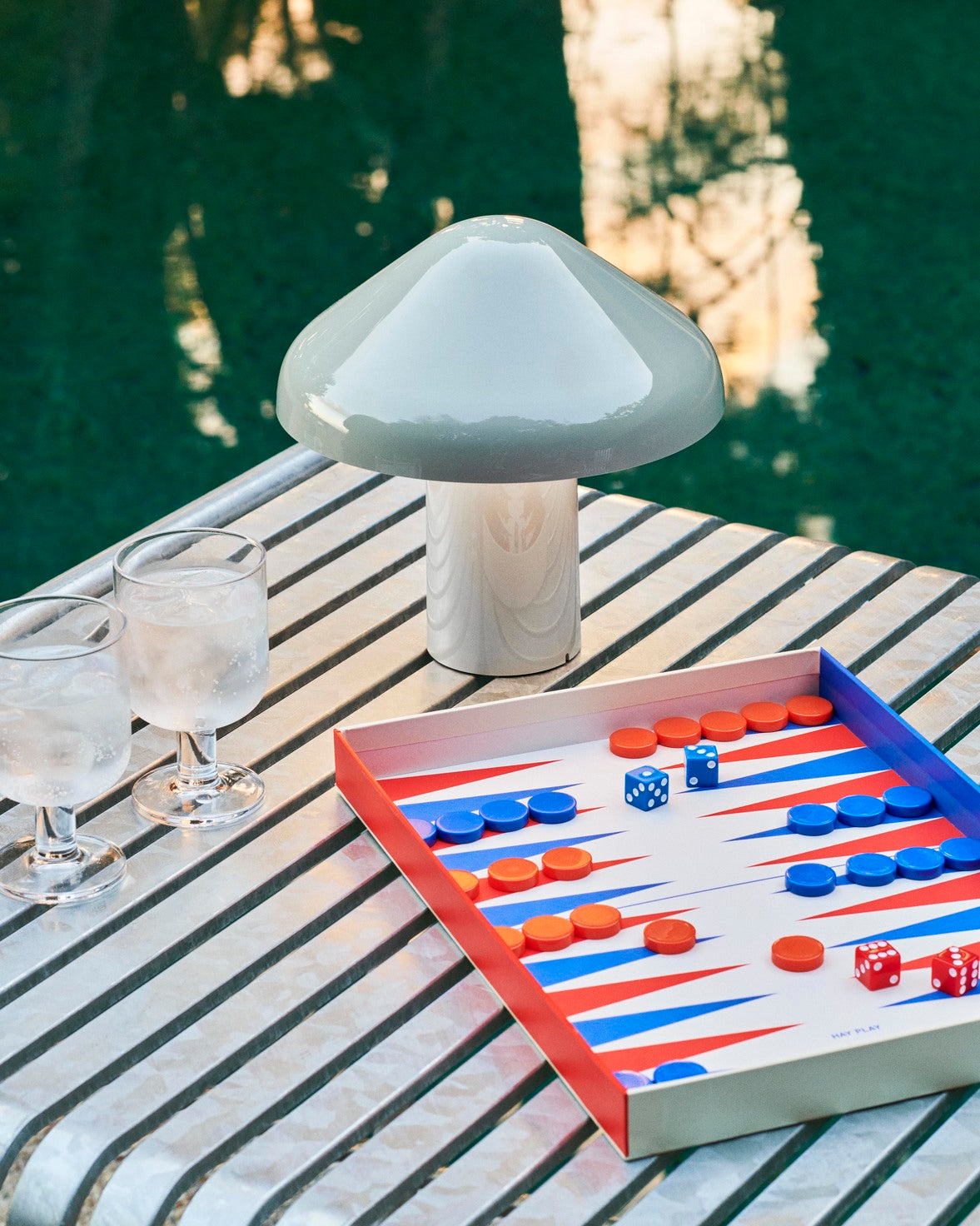 HAY PLAY - Backgammon-Off-white
