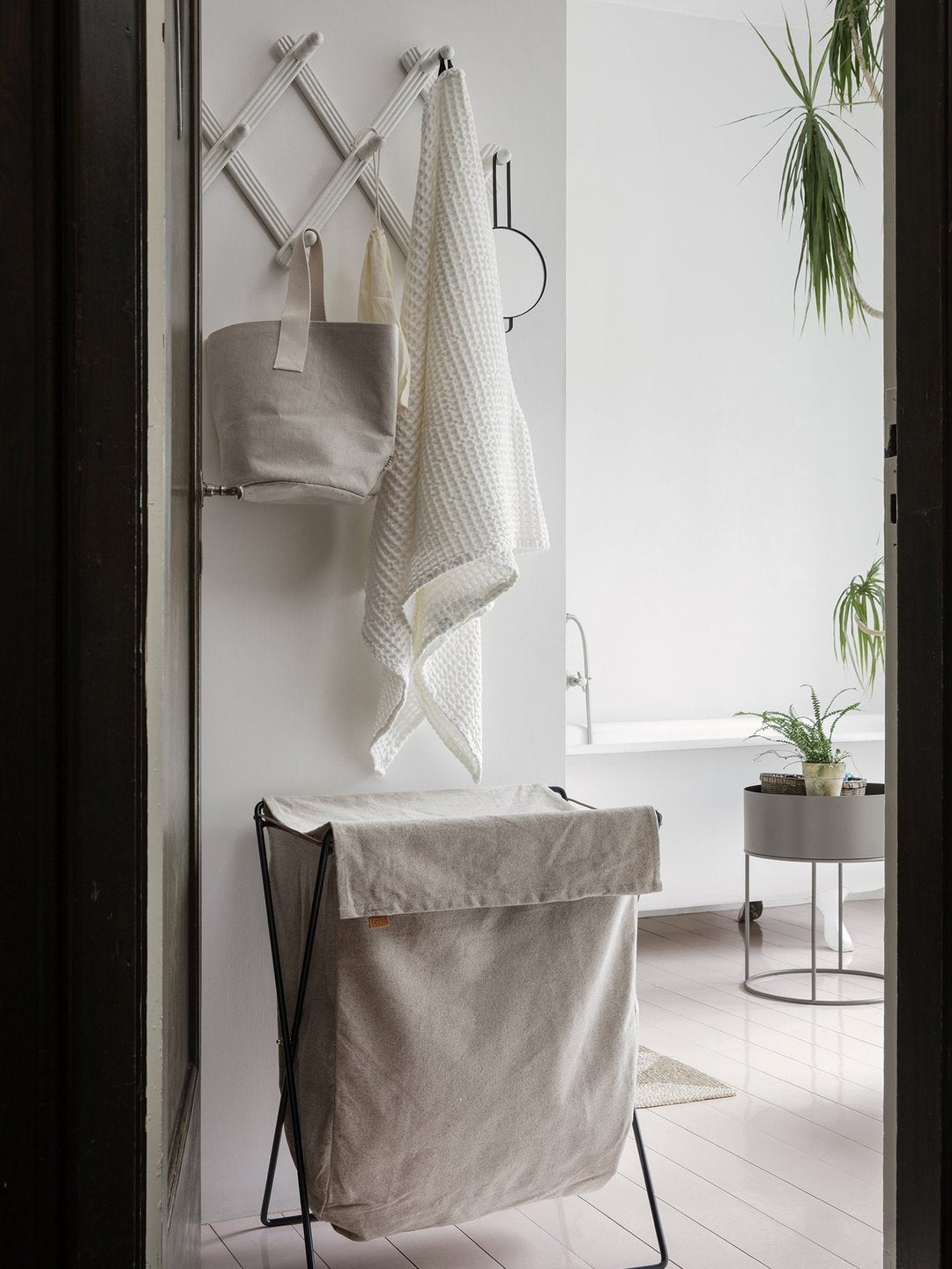 Herman Laundry Stand