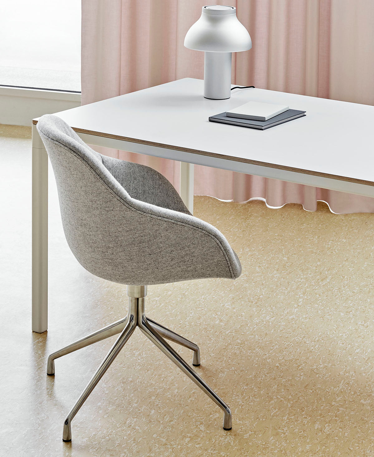 PC Table Lamp - Aluminium