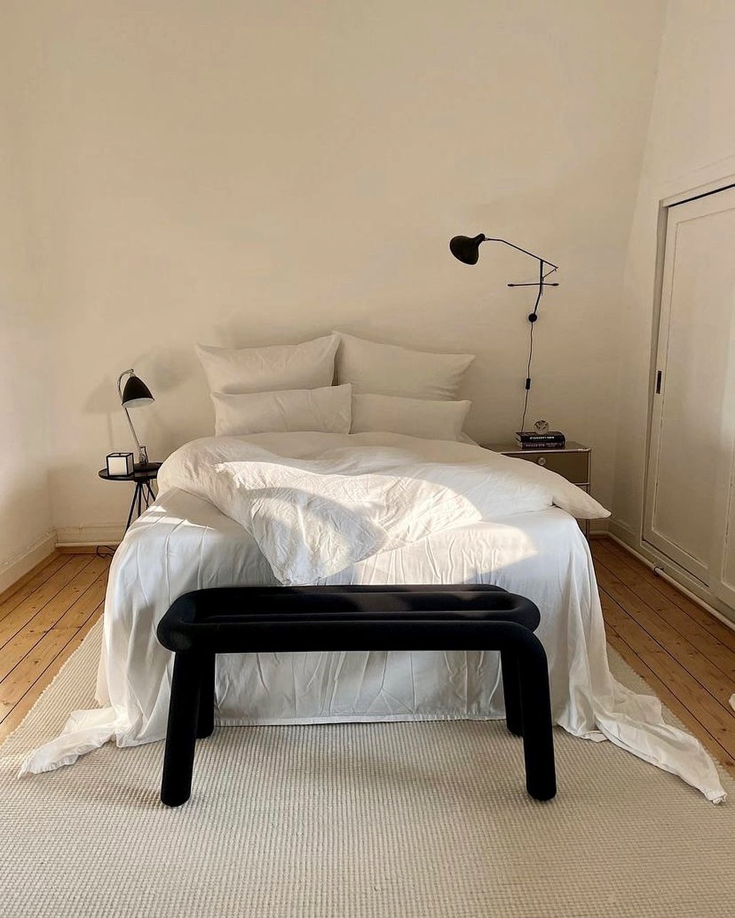 Bold Bench - Black