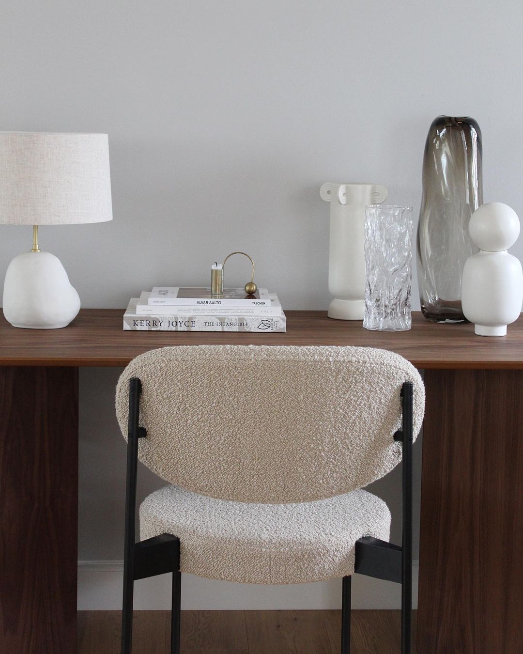 Hebe Lamp Small - Off White with Natural Lampshade