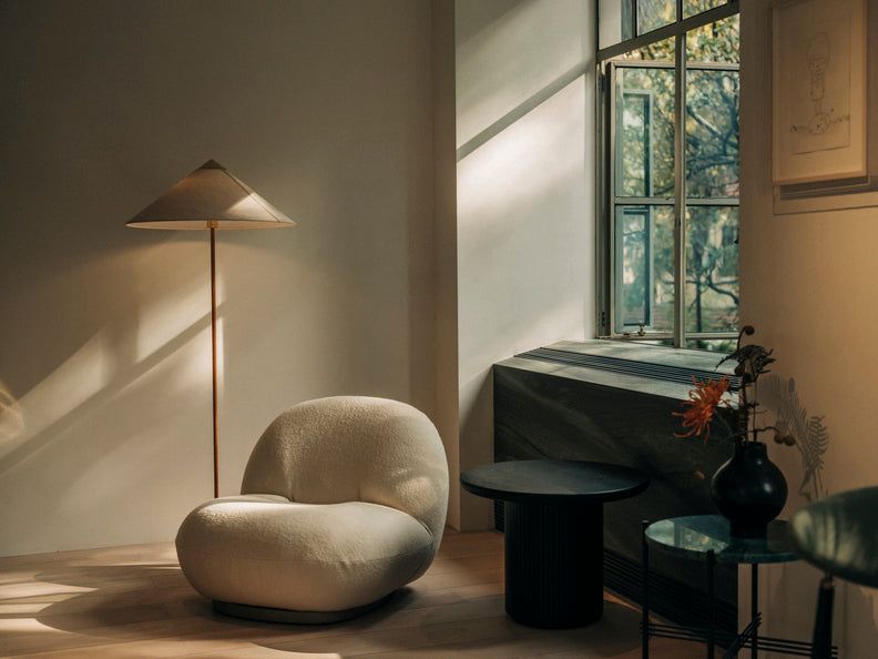 Masuta de Cafea Moon Rotundă - Brown / Black Stained Veneer Oak Lacquered