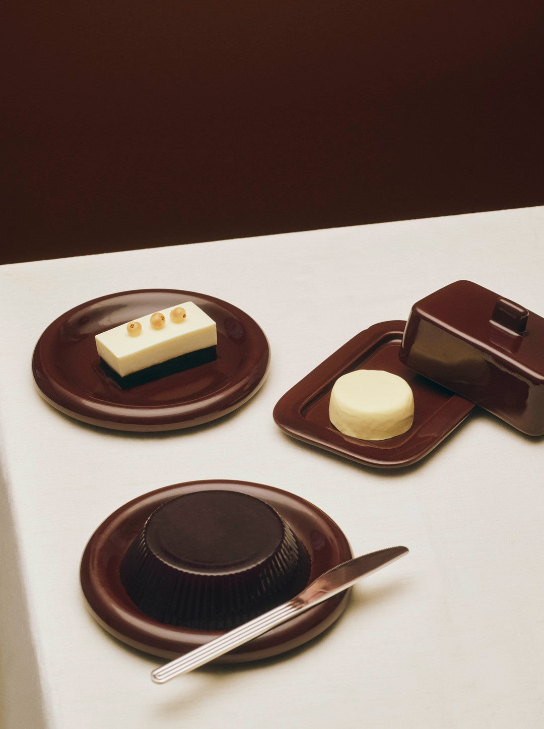 Barro Butter Dish - Burgundy
