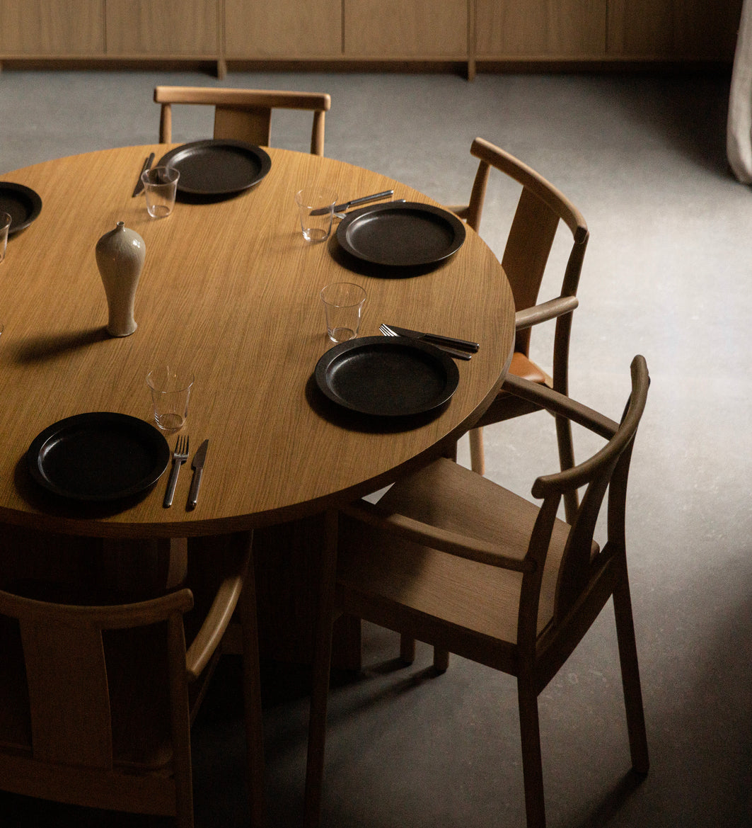 Scaun de dining Merkur cu brate - Natural Oak