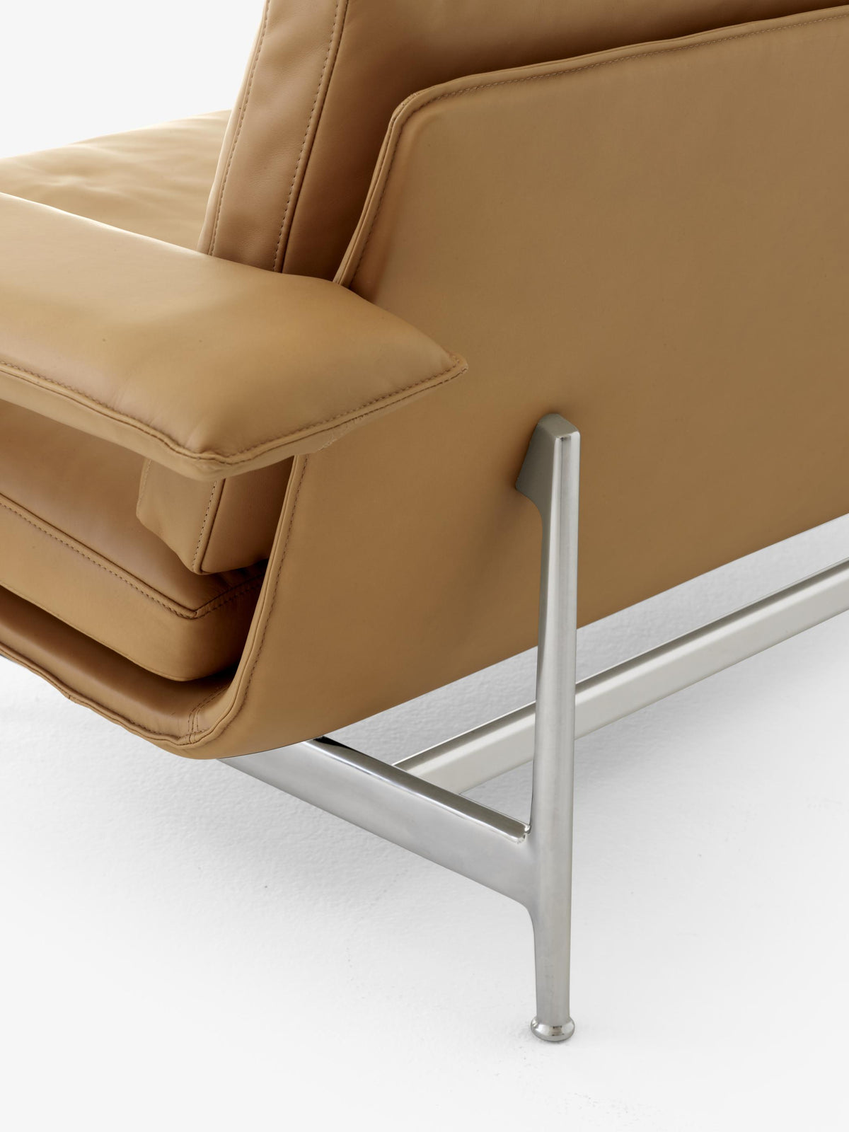 Meantime AV30 2-seater sofa - Polished Aluminium legs