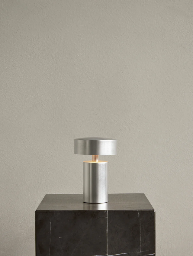 Lampa portabia Column