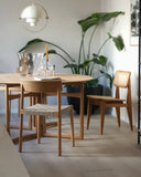 Betty TK1 Stackable chair - Oak w. natural linen