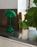 Flowerpot Portable table lamp VP9 - Signal Green