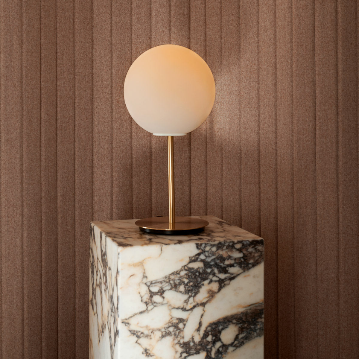 Plinth cub - Calacatta viola