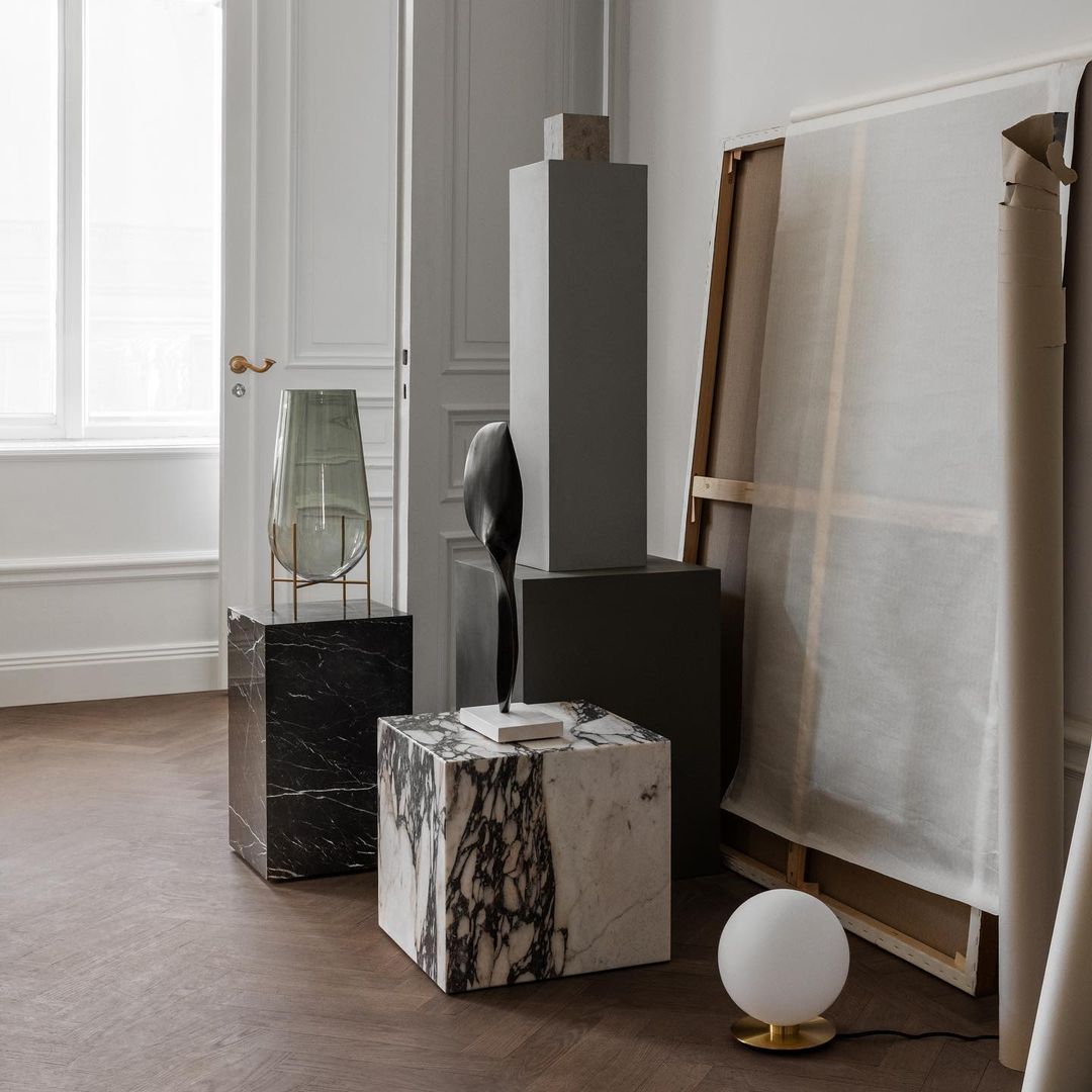 Plinth înaltă - Nero marquina