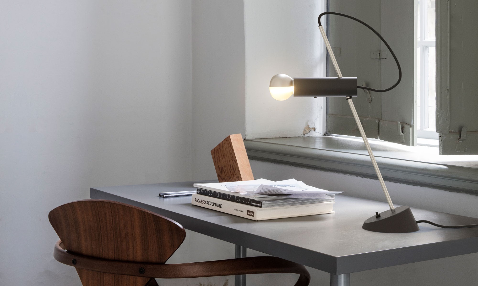 Lampă Model 566 - Negru